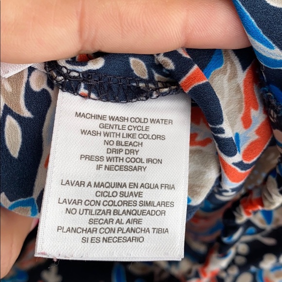 Wrinkle-Free Blouse - Picture 7 of 7